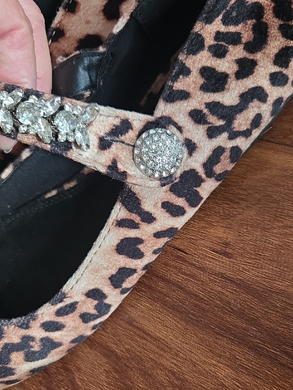 "OSOS" Leopard Print Mary Jane Flats with Crystal Strap SZ 9 - Picture 3 of 5